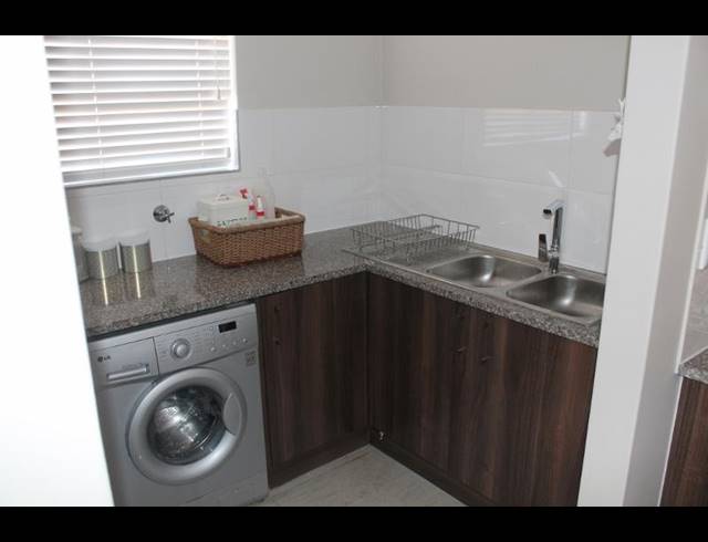 4 BEDROOM HOUSE FOR SALE IN SUNNINGDALE